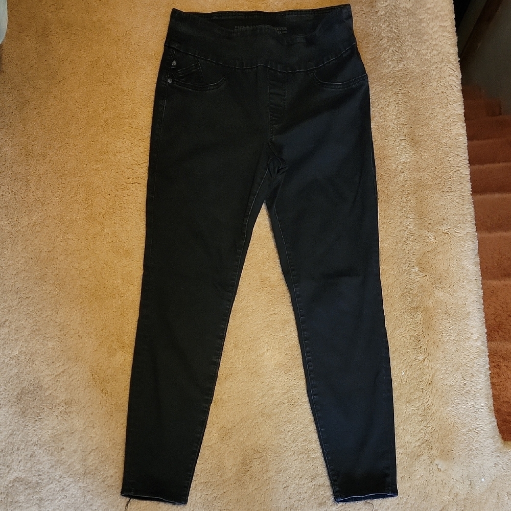 Women's Black Jeans Pull On